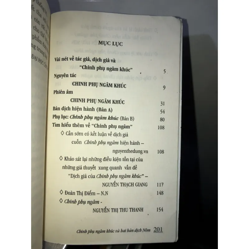 Chinh phụ ngâm khúc và hai bản dịch Nôm - Đặng Trần Côn 1001148