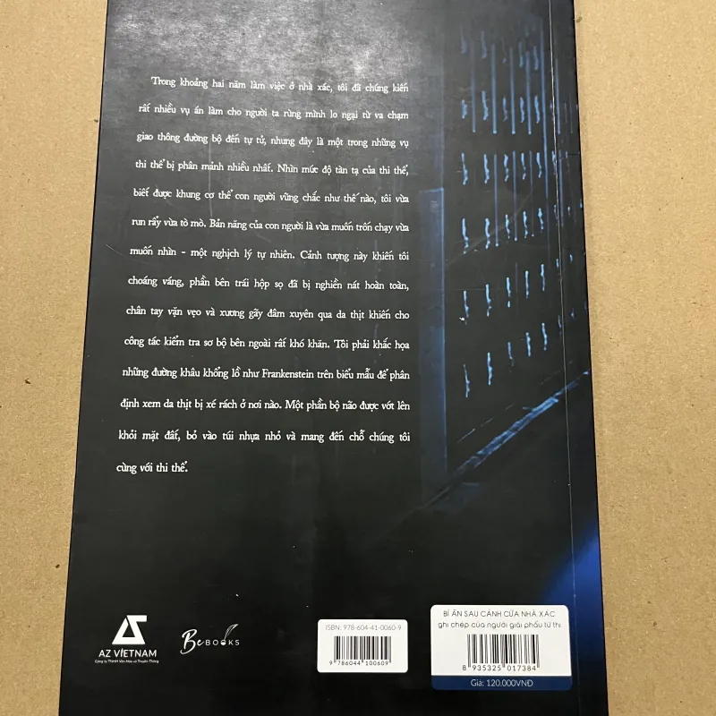 Bí ẩn sau cánh cửa nhà xác 977267