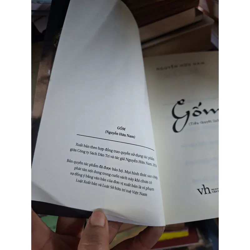 Tiểu thuyết Gốm của Nguyễn Hữu Nam . 790891