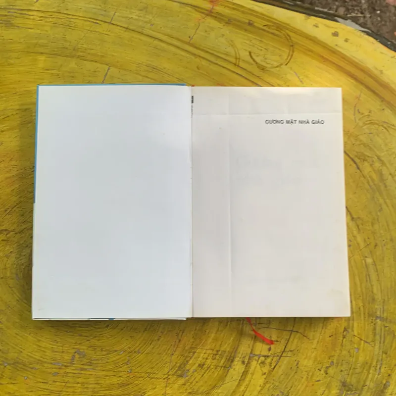 GƯƠNG MẶT NHÀ GIÁO nhiều tác giả 956927