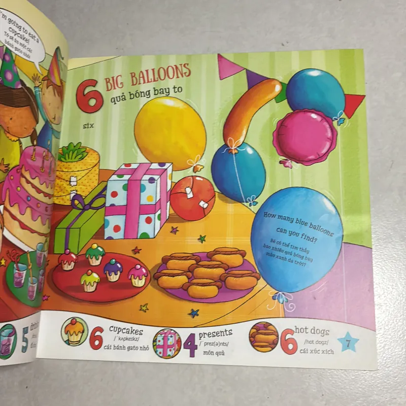 Cuốn sách đầu tiên của bé về con số 784803