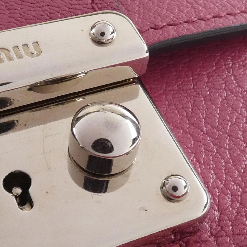 Túi xách vai Miu Miu RT0638 - Hàng hiệu Authentic 766584