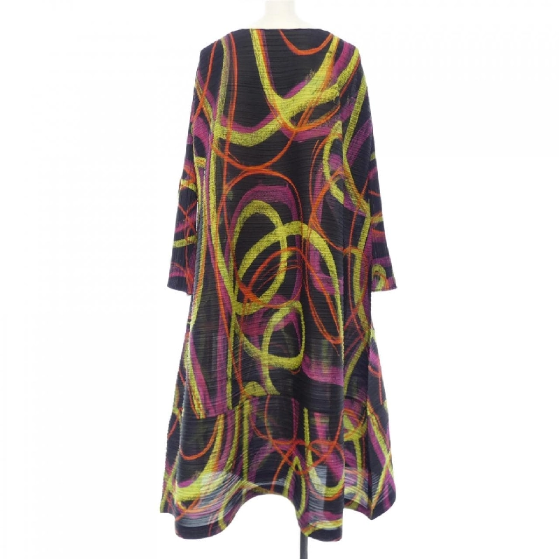 Pleats Please 2022JUMP&TURN PP23JH716 7577112 Váy 647713