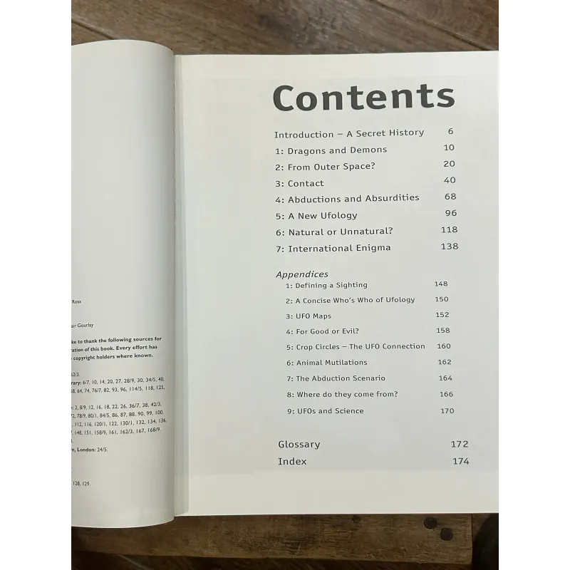 UFO - The Complete Sightings Catalogue 734861