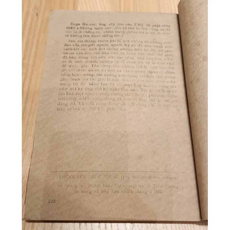 Tiểu thuyết NHỮNG TÊN TRÙM TỘI ÁC, tái hiện chân dung những ông trùm khét tiếng... 788726