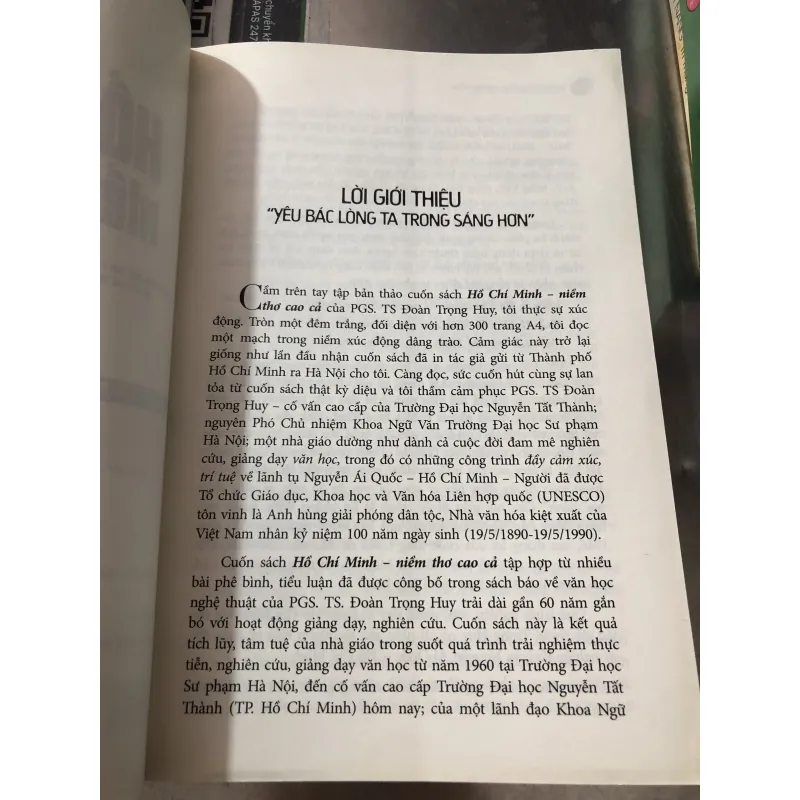 Hồ Chí Minh niềm thơ ca cao cả 977550