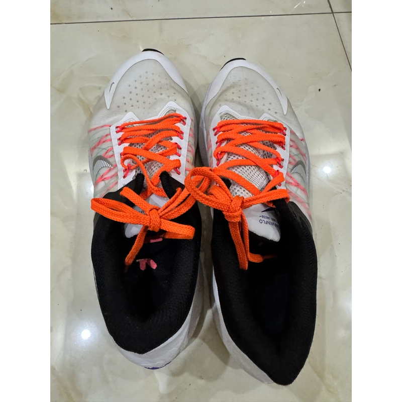 Giày thể thao nam hiệu Nike 385794