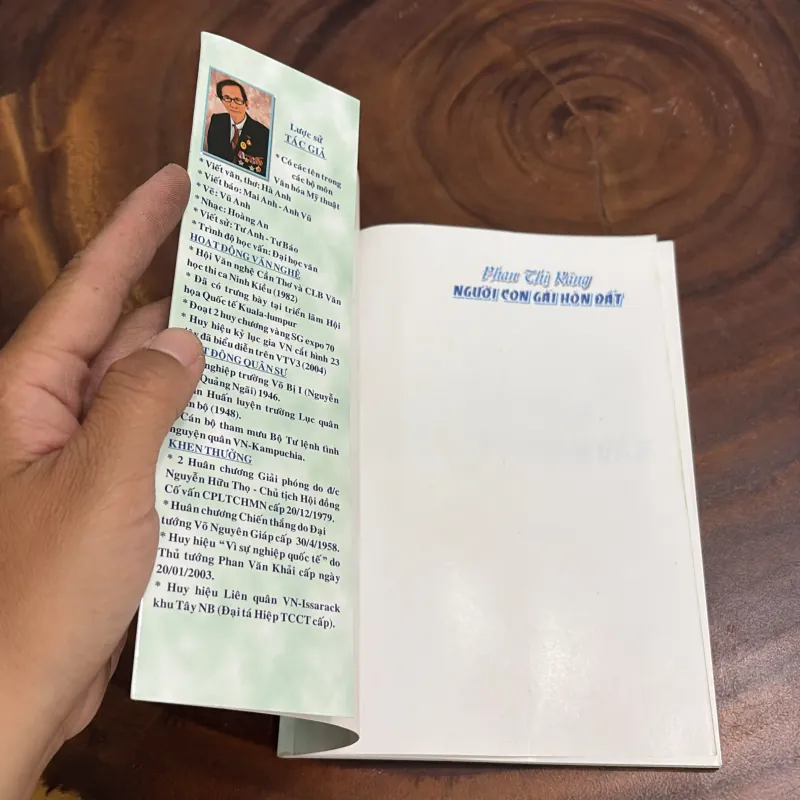 II Sách Lịch Sử: Truyền Thống Phan Thị Ràng, Người Con Gái Hòn Đất - 2012 1000935