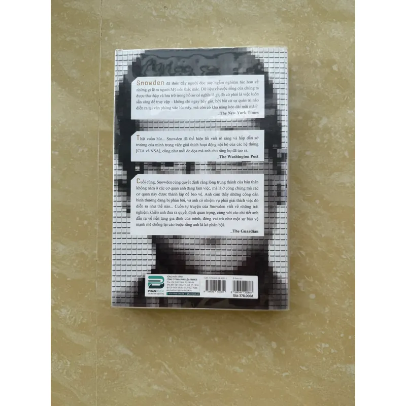 BỊ THEO DÕI - JEFF BEZOS VÀ KỶ NGUYÊN AMAZON 560674