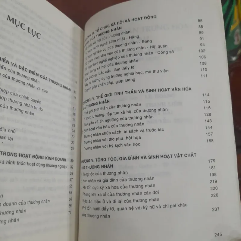 THƯƠNG NHÂN TRUNG HOA, họ là ai? (Cao Tự Thanh biên dịch) 1029791