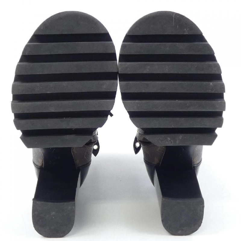 Giày bốt LOUIS VUITTON 663546