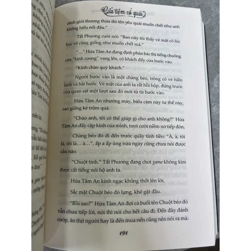 CỬA TIỆM CỔ QUÁI - DỊP MỸ TIÊN 328740