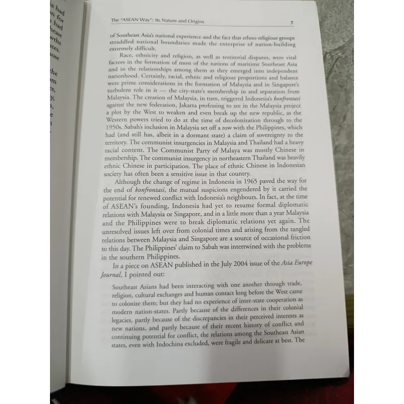 SOUTHEAST ASIA IN SEARCH OF AN ASEAN COMMUNITY - ĐÔNG NAM Á TÌM KIẾM MỘT CỘNG ĐỒNG ASIAN 560238