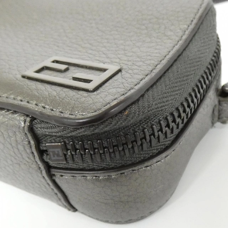 Túi đeo vai Fendi 7M0344 AJJ1 611106