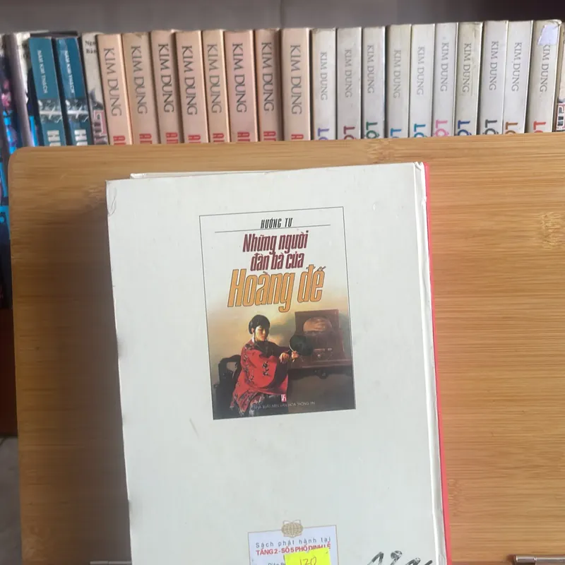 Những Người Đàn Bà của Hoàng Đế Hướng Tư 688406