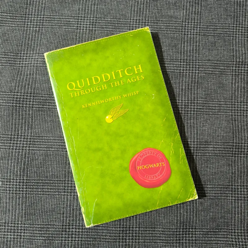 Quidditch Through The Ages - Harry Potter 786332