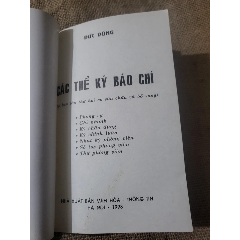 Các thể loại báo chí_ 1999 352717