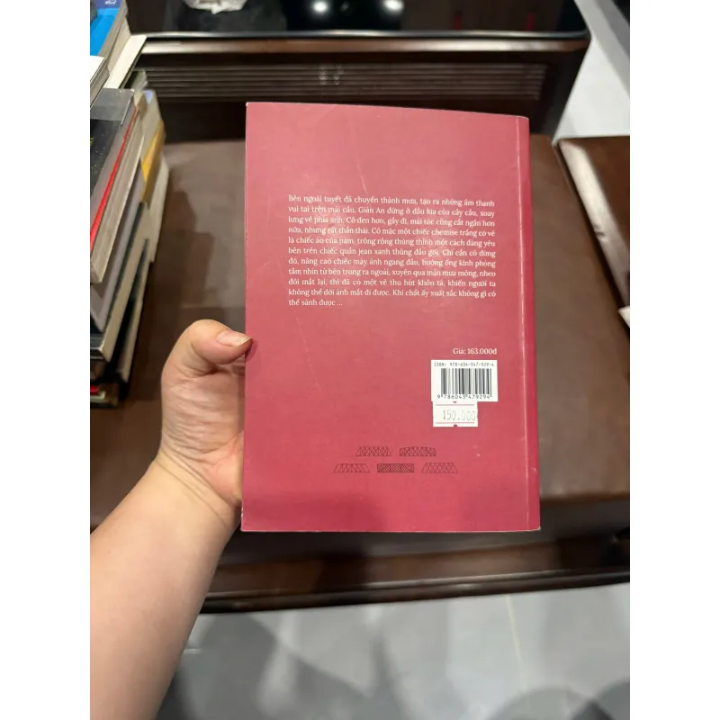 NHỮNG CÂY CẦU CÓ MÁI CHE MÀU ĐỎ- K5 1031098