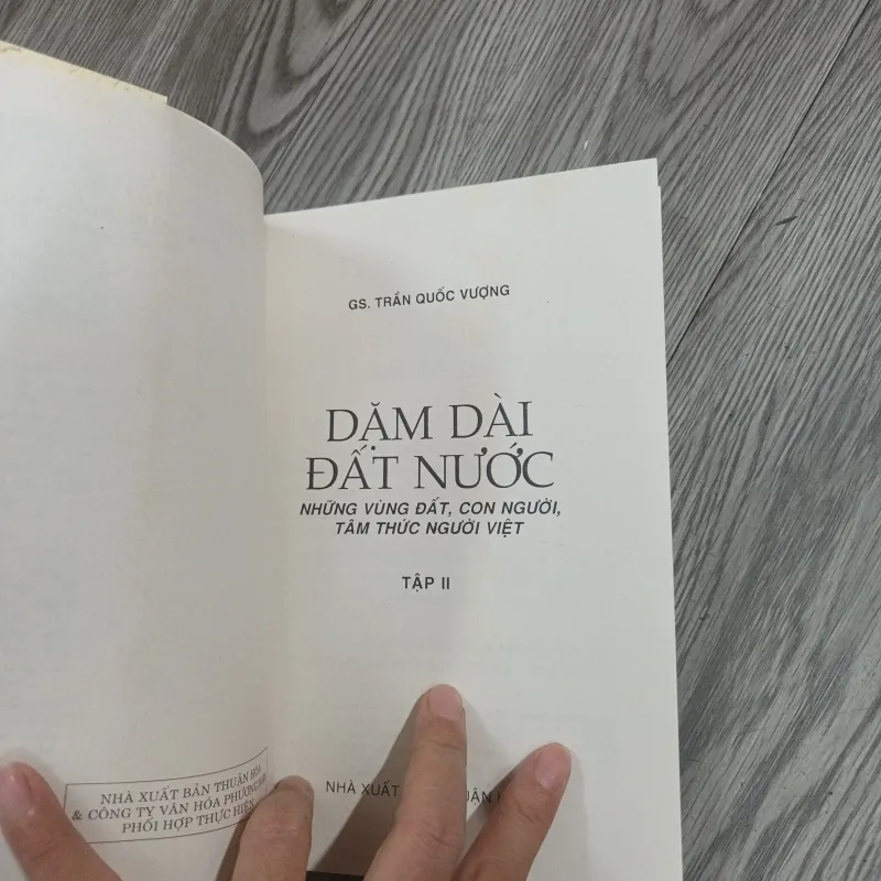 Dặm Dài Đất Nước - Trần Quốc Vượng  1020063