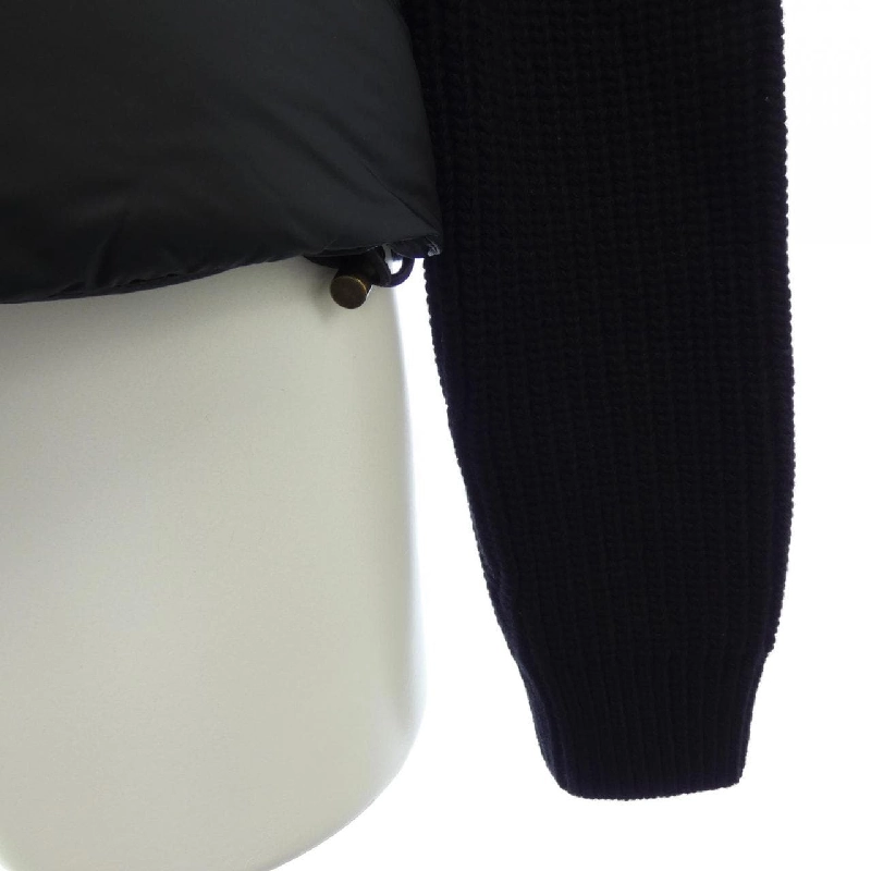 【Sản phẩm mới】Moncler MONCLER 20939B00028 Áo khoác lông 631978