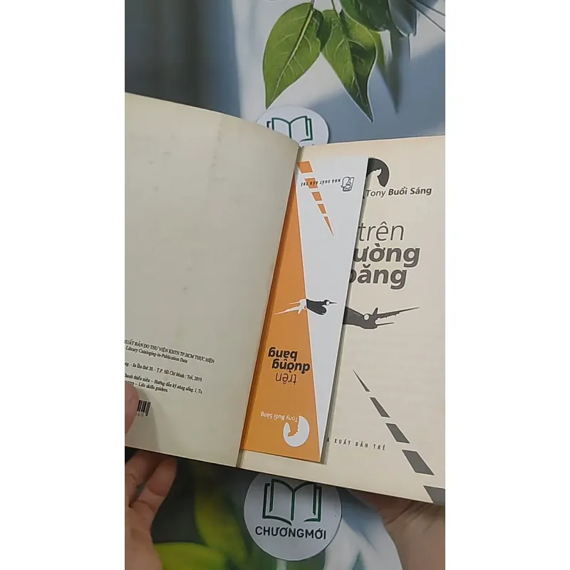 Trên đường băng - Tony Buổi Sáng 688509