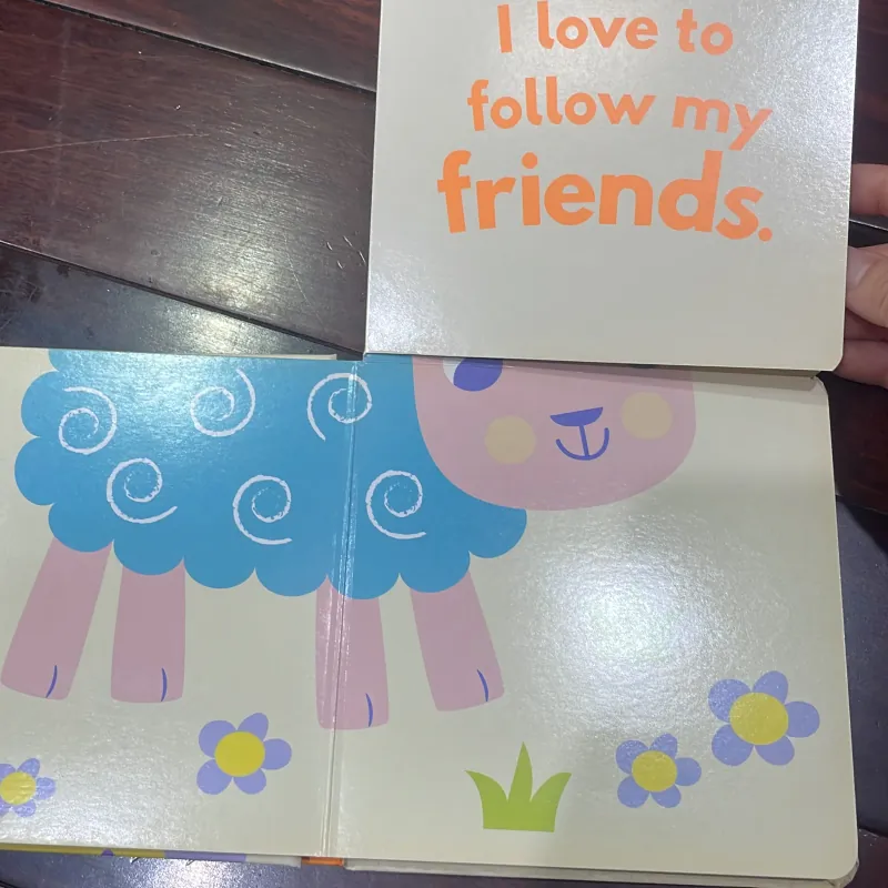 NGOẠI VĂN SÁCH TIẾNG ANH TRẺ EM : GUESS WHO? FARM - fold out book! Little beginners  1028116