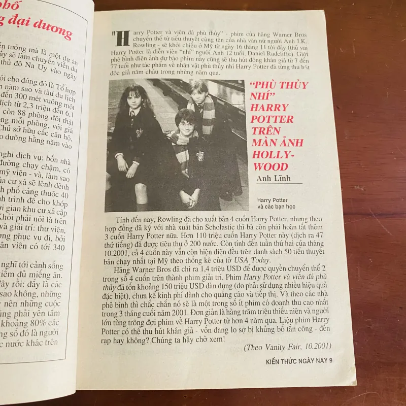 Tặng cho khách có đơn của shop, mỗi đơn tối đa 2 cuốn 0đ 990021