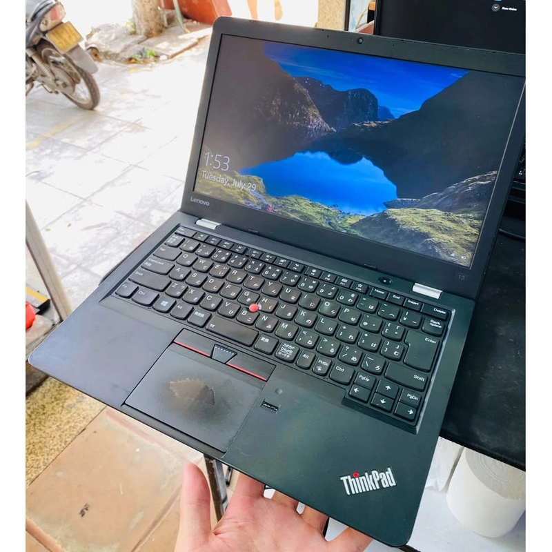 Thinkpad mỏng nhẹ - Cpu i5 7200U / Ram 8gb / ssd 256 - Máy full chức năng ko lỗi lầm gì 521795