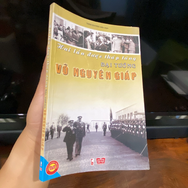 HAI LẦN ĐƯỢC THÁP TÙNG ĐẠO TƯỚNG VÕ NGUYÊN GIÁP 462272