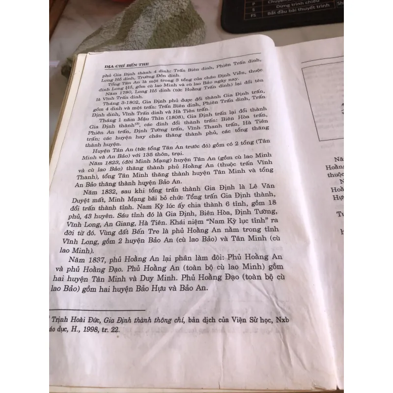 Địa chí Bến Tre - Thạch Phương - Đoàn Tứ  1027824