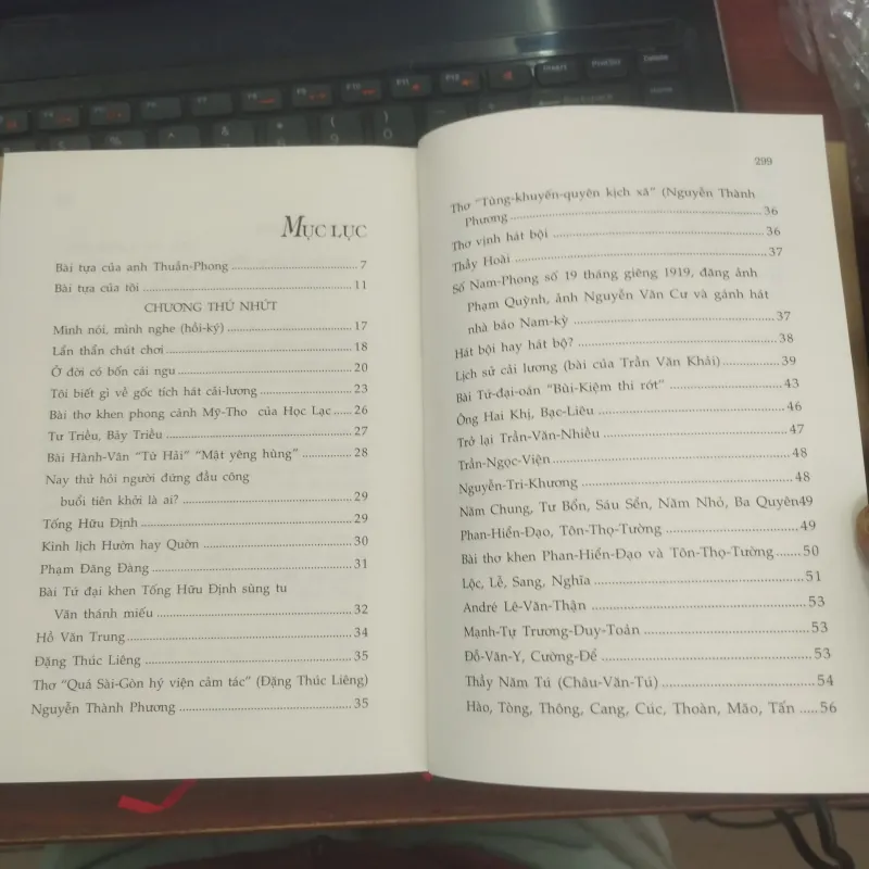 HỒI KÝ 50 NĂM MÊ HÁT - VƯƠNG HỒNG SỂN  933403