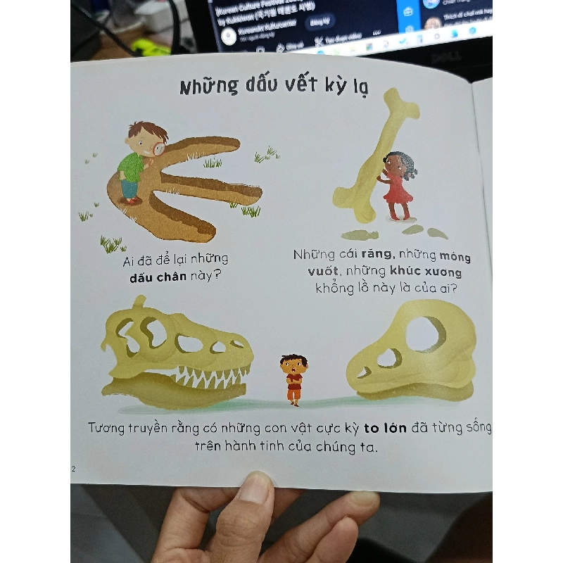 Khủng long bí hiểm - Valérie Guidoux, Charlie Pop (Cao Chi dịch) 745208