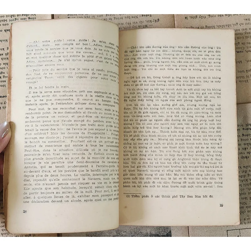 Truyện song ngữ Pháp - Việt / Tác phẩm kinh điển Carmen của Prosper Mérimée 704206