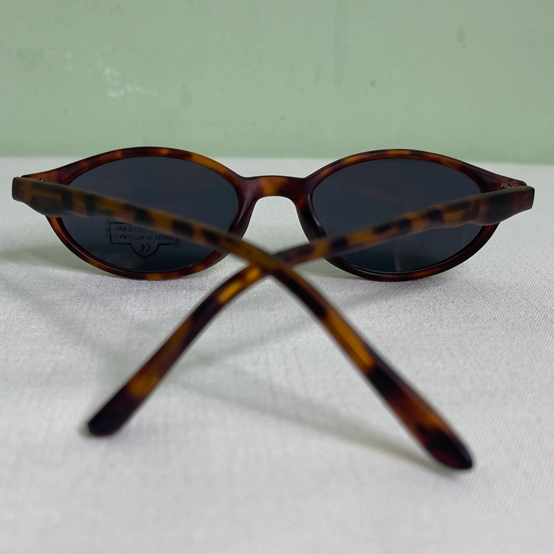 Kính cổ điển vintage - mặt vừa & nhỏ ( còn tem ) 549836
