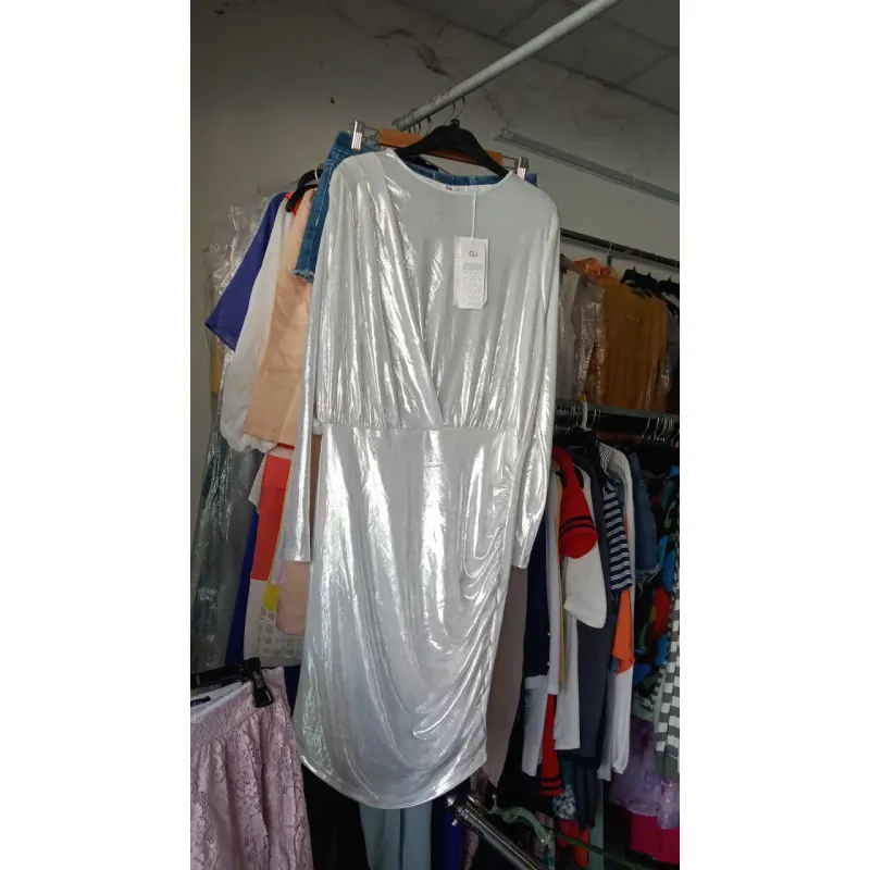 Đầm GJ size L giá 95k 1028789