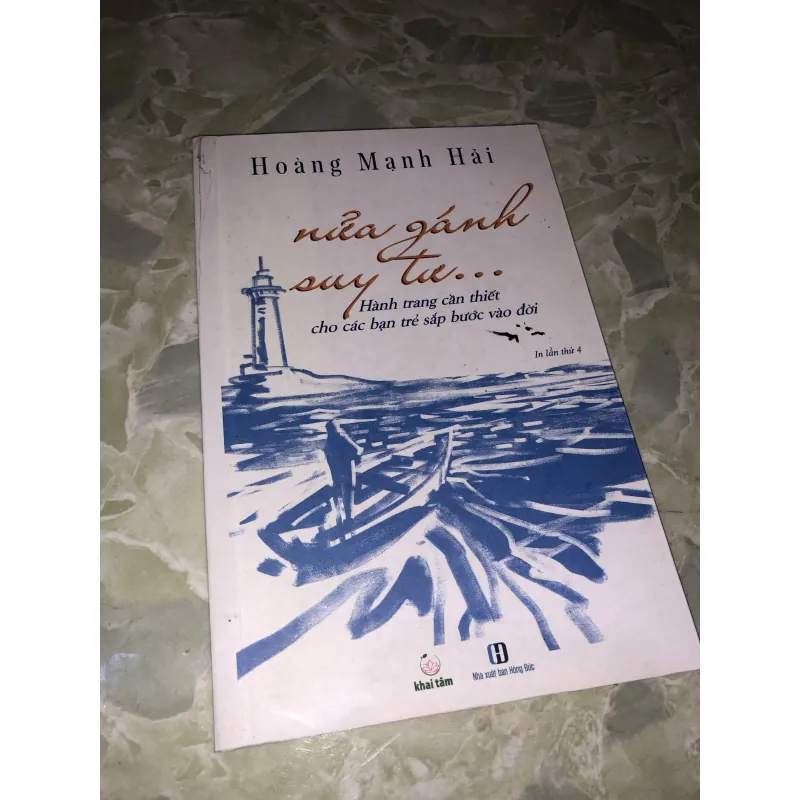 Nửa gánh suy tư- hành trang cho bạn trẻ vững bước vào đời 928161