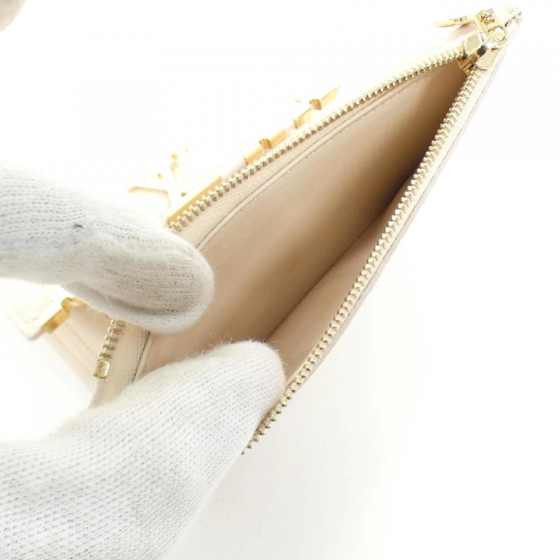 Ví Louis Vuitton Trillon Portefeuille Capucines Compact M11363 623400