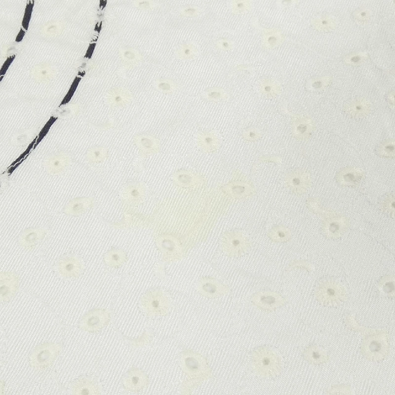 Khăn lụa CARRE BRODERIE ANGLAISE 983529S của Hermès 624837