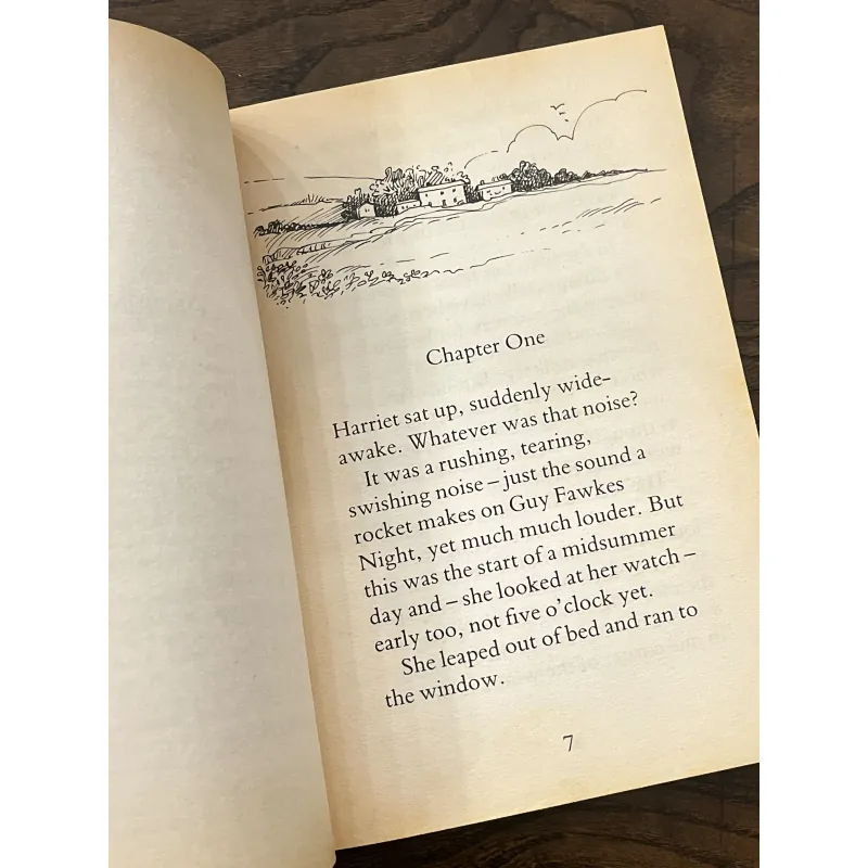 Harriet's Hare 972857