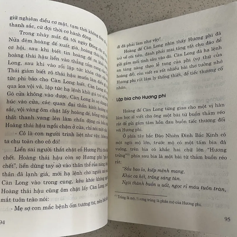 CÀN LONG BÍ ẨN – NHỮNG CÂU CHUYỆN CHƯA KỂ  739405
