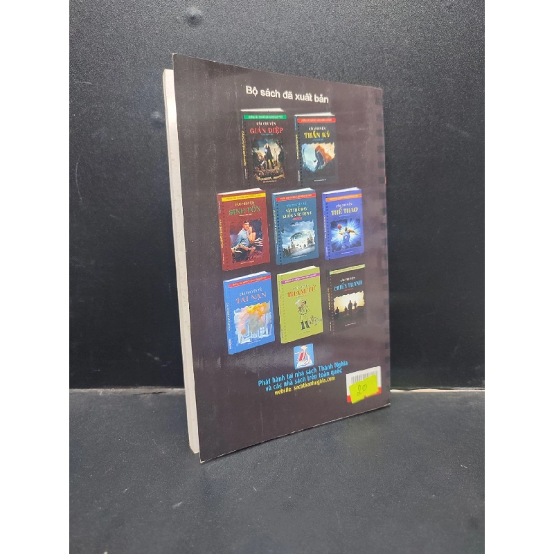 Câu chuyện gián điệp - Vương Nham Tùng 2010 mới 70% ố vàng HCM0305 văn học 914143