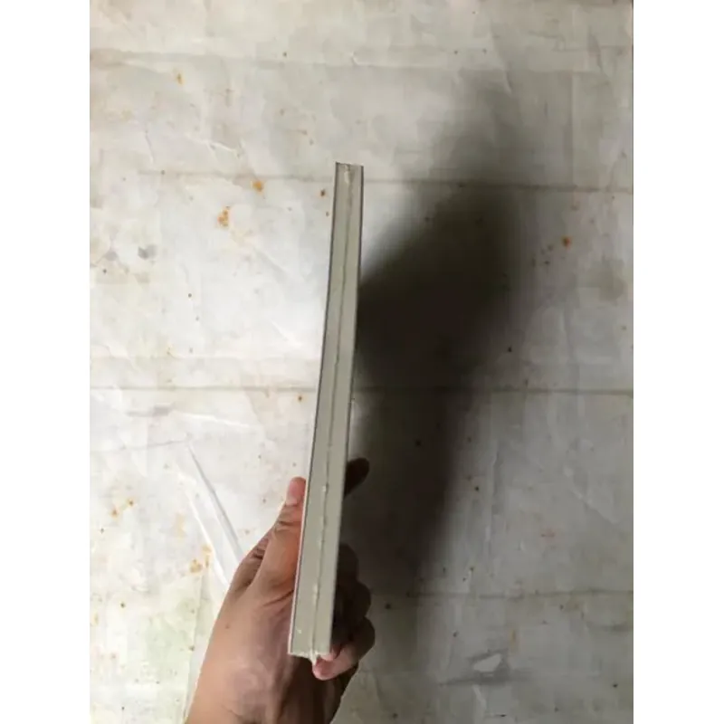 Người Xa Lạ - Albert Camus 693530