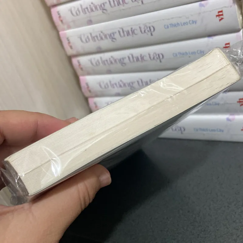 (Tiểu thuyết) - Roma say đắm không bằng anh - Kristin Harmel 990951