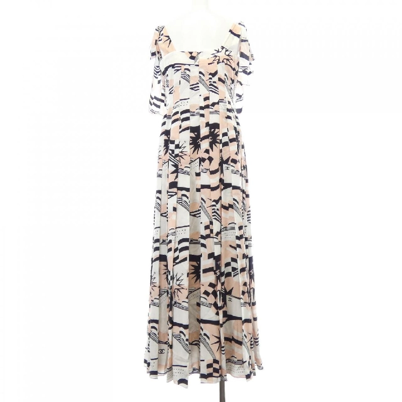 CHANEL LA PAUSA P60582V45982 19C Đầm - Hàng hiệu Chính hãng 810350