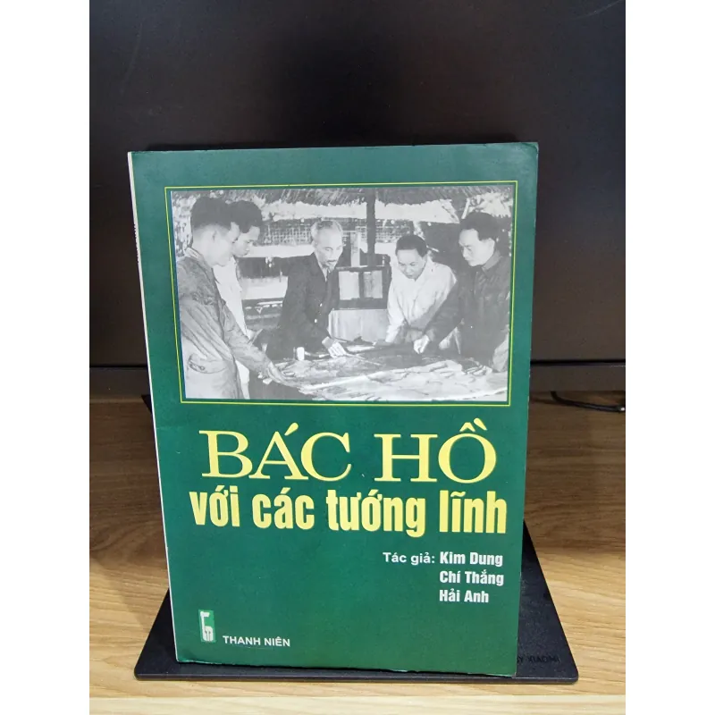 Bác Hồ với các tướng lĩnh 546593