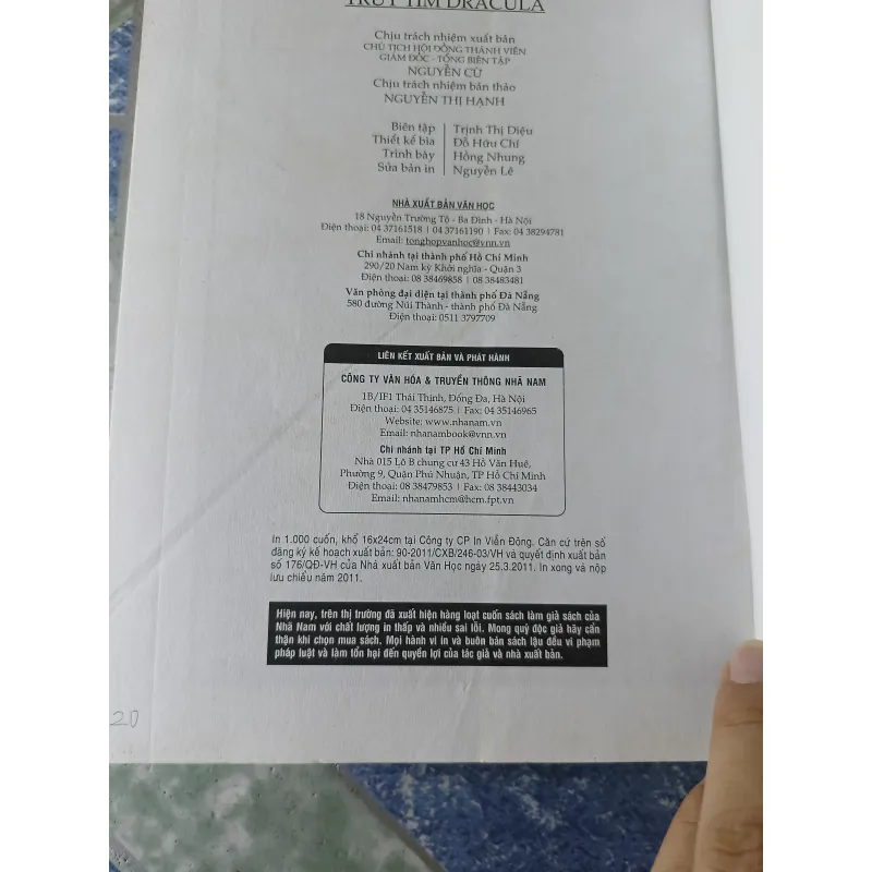 Truy tìm Dracula - Elizabeth Kostova 756193