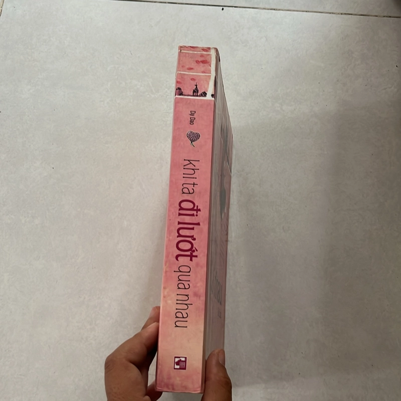 Khi ta đi lướt qua nhau - Dạ Dao 500037