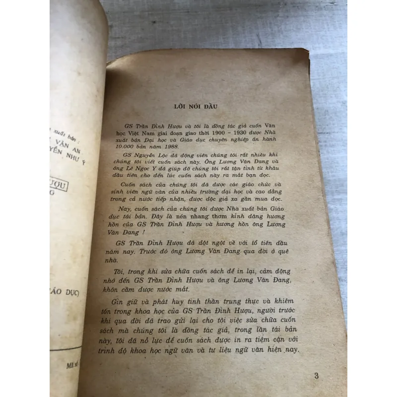 Văn học Việt Nam 1900 - 1930 784602