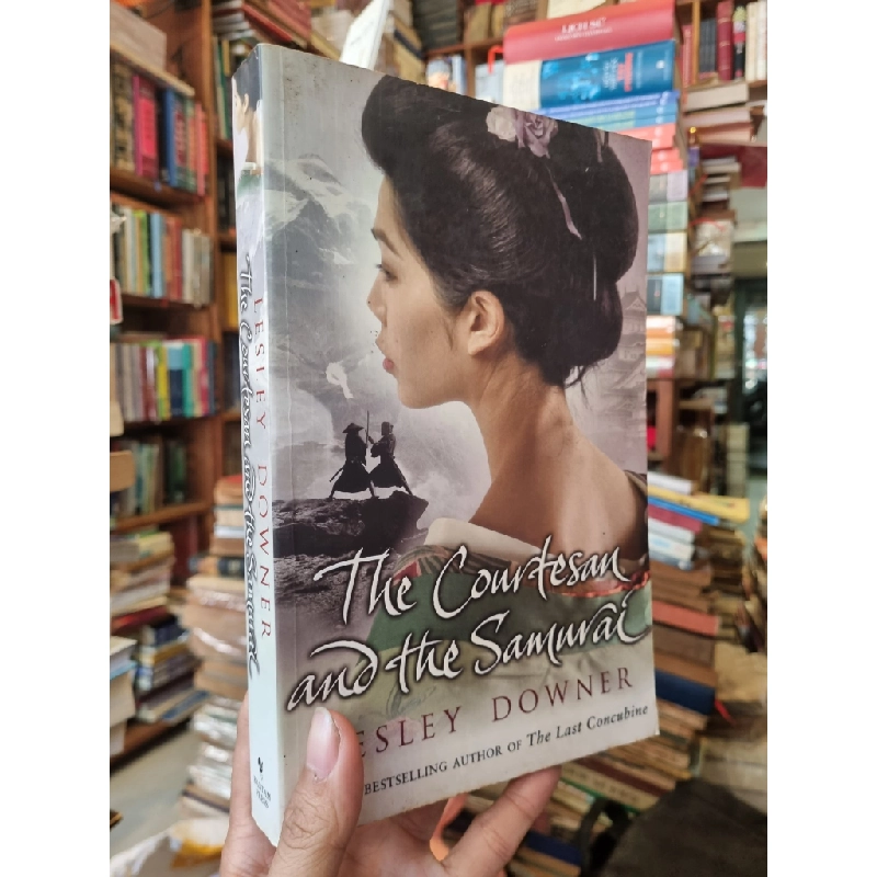 The Courtesan and the Samurai - Lesley Downer 396039