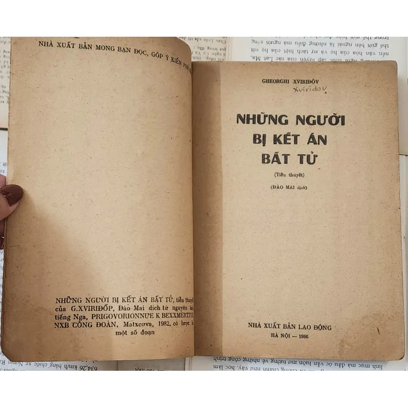 Tiểu thuyết Nga "Những người bị kết án bất tử" 711912